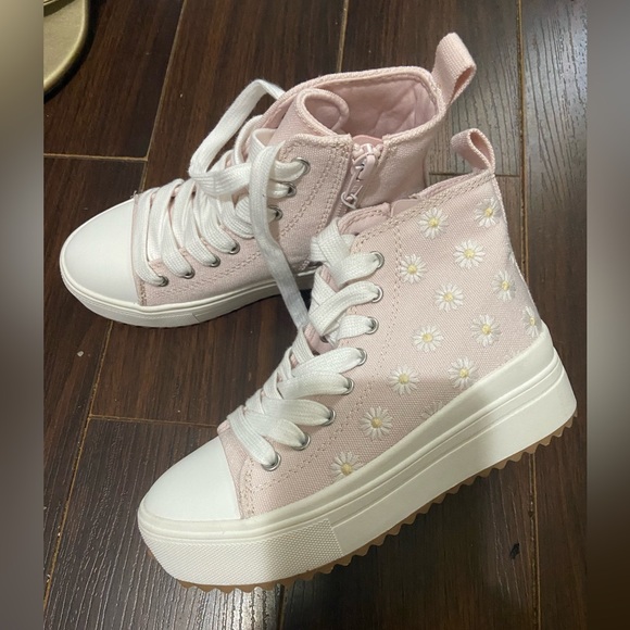 NEW Art Class Blush Blakely Hightop Sneakers Girls Tennis Shoes Size 13 - Picture 2 of 13